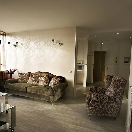 Luxury With Bath *