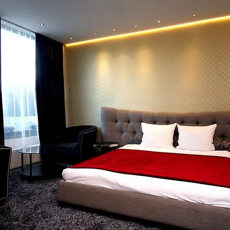 Luxury With Bath Butas *